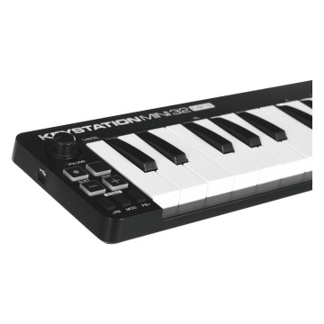 M-AUDIO Keystation Mini 32 MK3 MIDI keyboard 32 keys USB Black  White